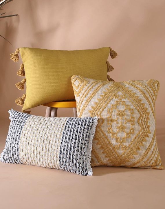 Pillows & Cushions